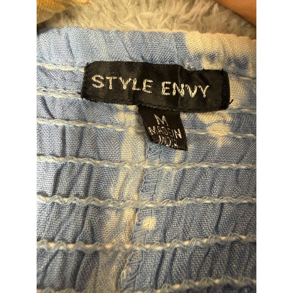 Style Envy Tunic Top Womens M Blue Tie Dye peas Smocked Bell Sleeve peasant - Picture 3 of 10
